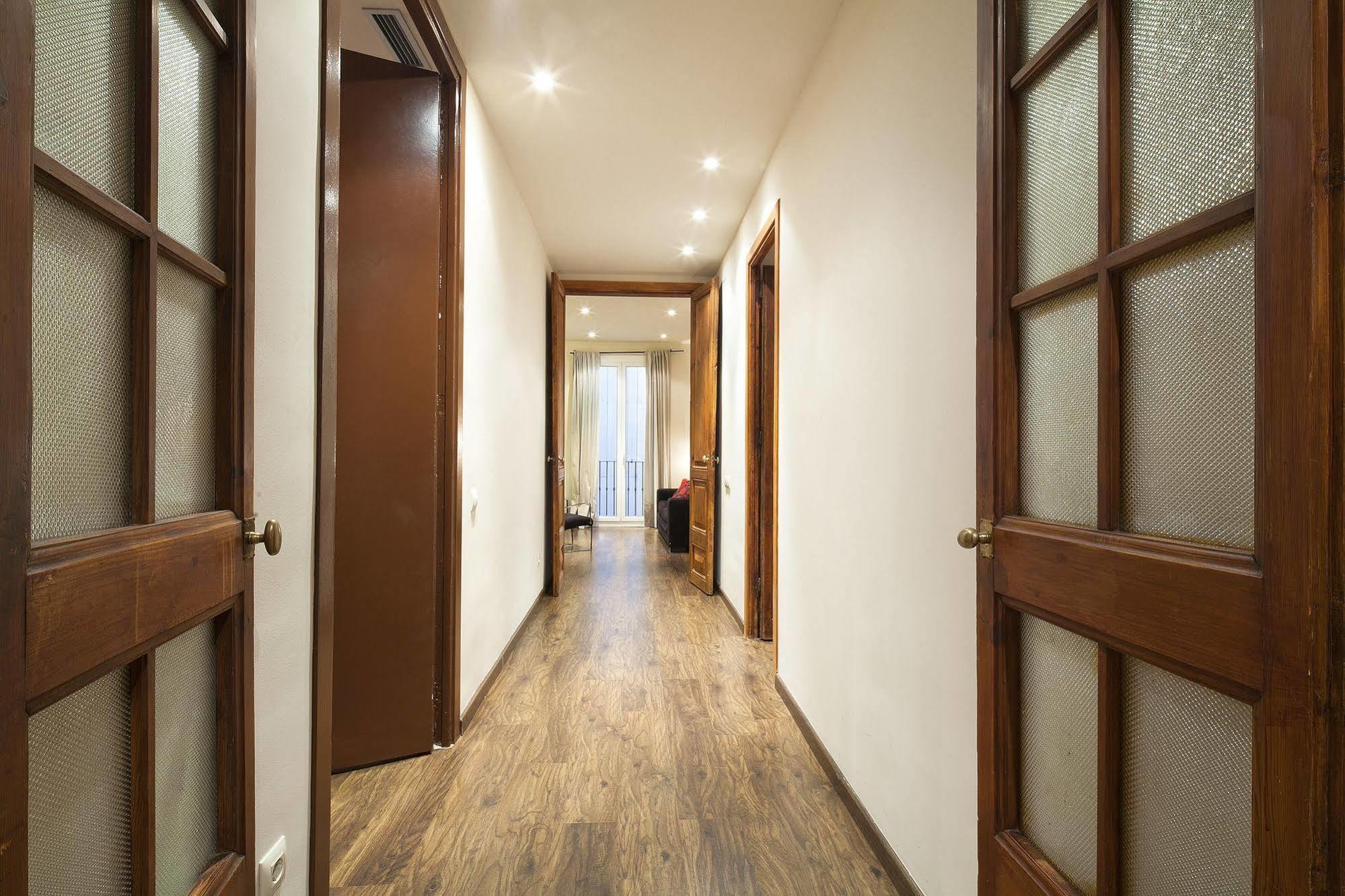 Aspasios Urquinaona Apartments Барселона Екстер'єр фото